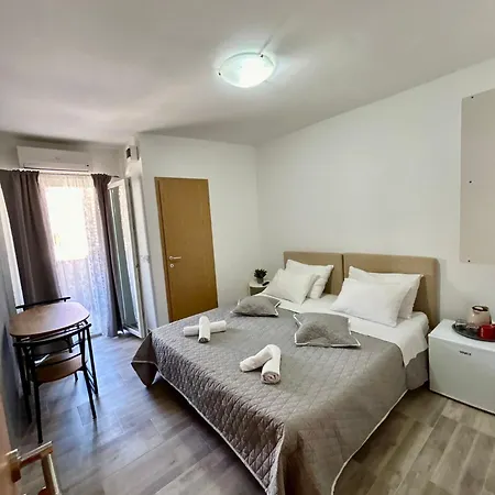 Apartment & Baltazar